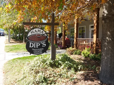Mama Dip's